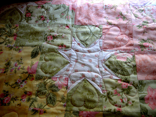 Spring Quilt - Sawtooth Star Quilting Detail