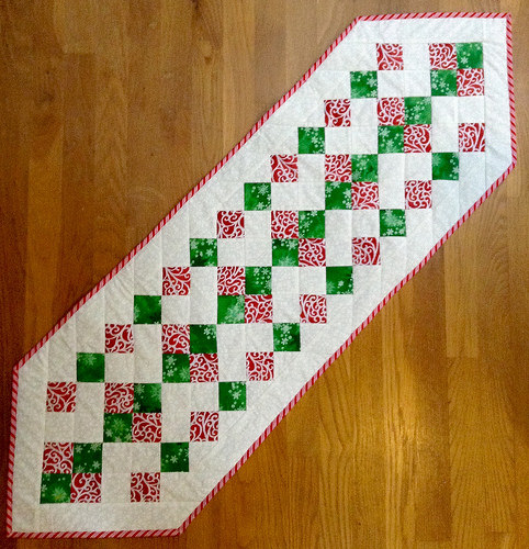 Festive Tablerunner